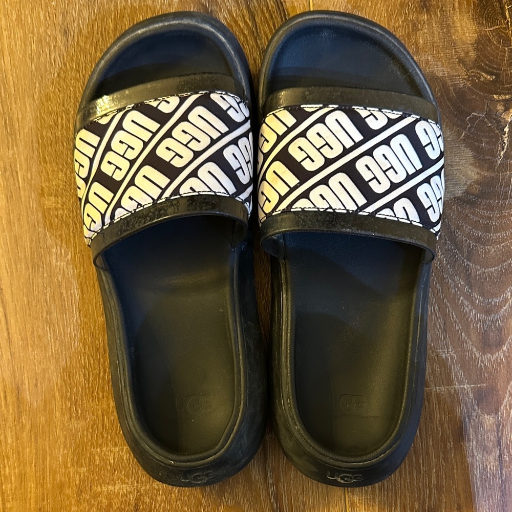 UGG Kids Black and White Logo Slide Sandals
